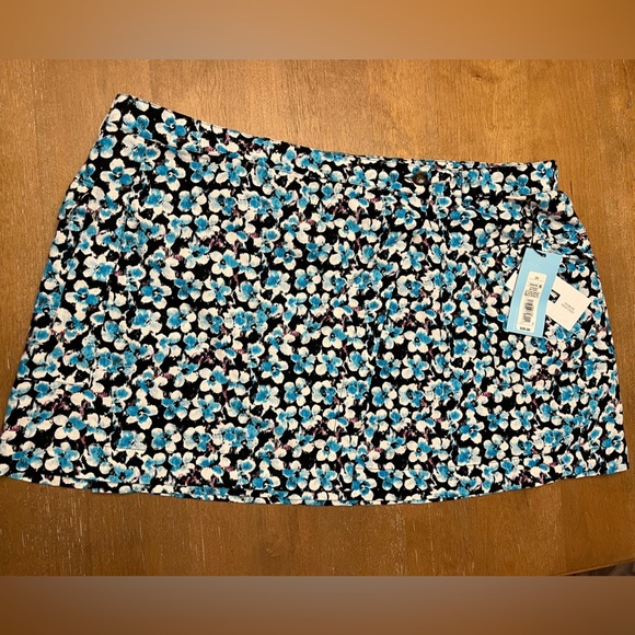 NWT Future Collective x Target Blue Ditsy Floral Print Cargo Skirt - Picture 5 of 12